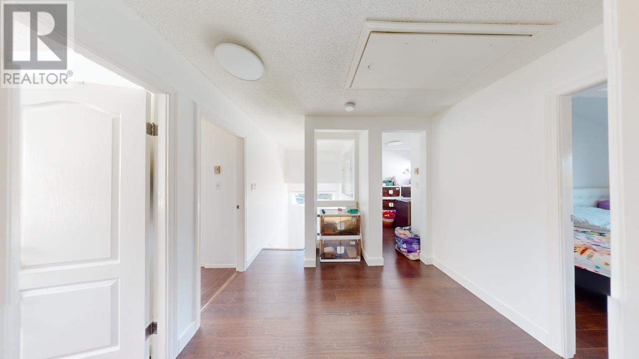 Listing Picture 22 of 31 : 7920 FROBISHER DRIVE, Richmond / 烈治文 - 魯藝地產 Yvonne Lu Group - MLS Medallion Club Member