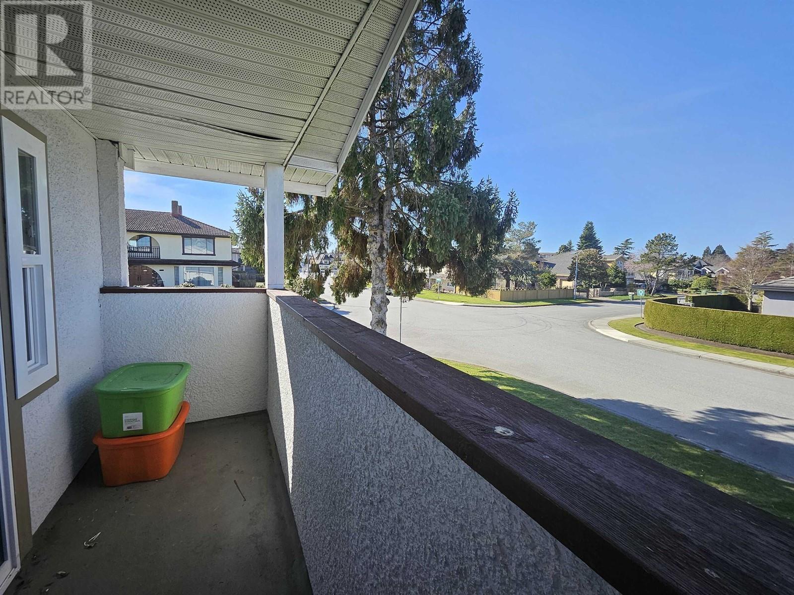 Listing Picture 27 of 31 : 7920 FROBISHER DRIVE, Richmond / 烈治文 - 魯藝地產 Yvonne Lu Group - MLS Medallion Club Member