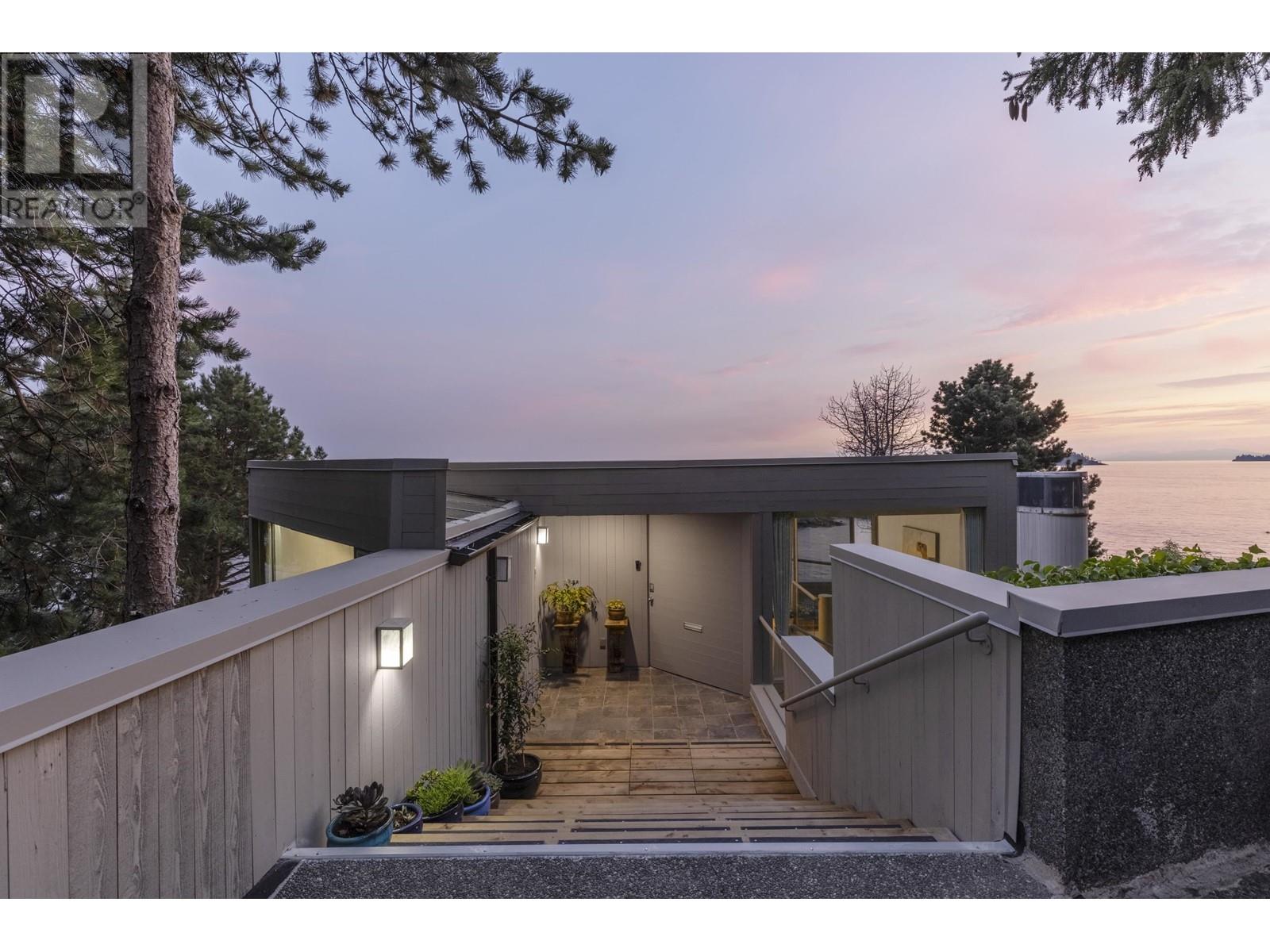 5934 Marine Drive, West Vancouver, British Columbia  V7W 2S2 - Photo 35 - R2933432