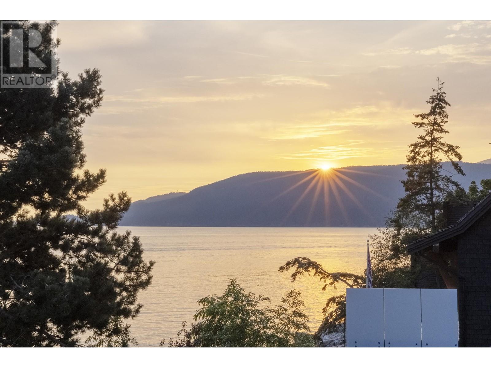 5934 Marine Drive, West Vancouver, British Columbia  V7W 2S2 - Photo 37 - R2933432