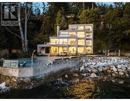 5934 MARINE DRIVE, West Vancouver, British Columbia