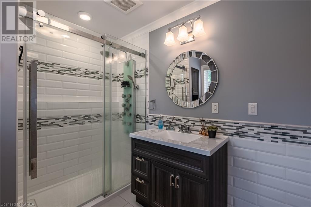 155 Elmwood Drive, Gananoque, Ontario  K7G 1P2 - Photo 35 - 40659617