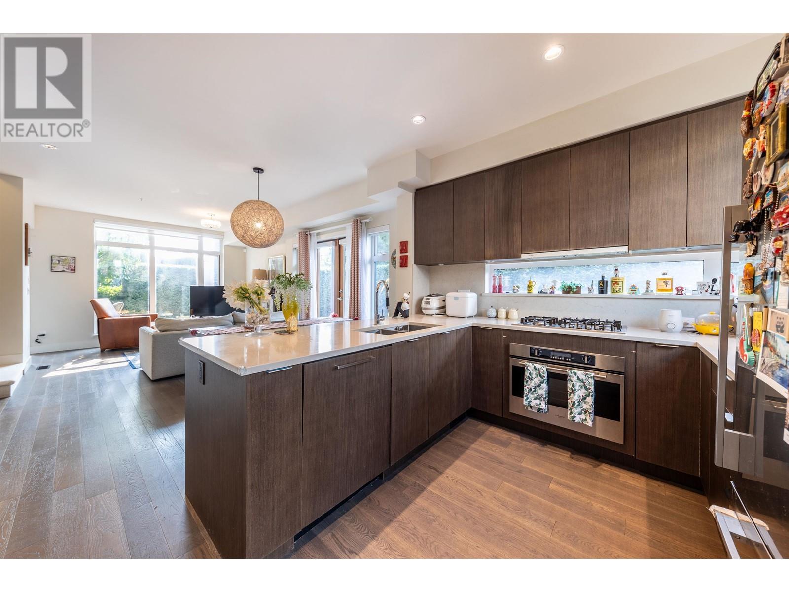 Listing Picture 9 of 35 : 979 W 46TH AVENUE, Vancouver / 溫哥華 - 魯藝地產 Yvonne Lu Group - MLS Medallion Club Member