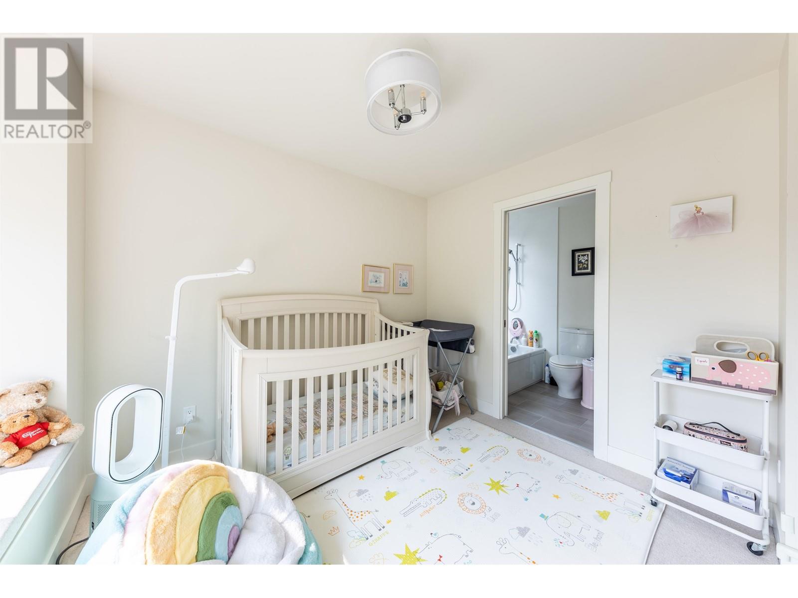 Listing Picture 25 of 35 : 979 W 46TH AVENUE, Vancouver / 溫哥華 - 魯藝地產 Yvonne Lu Group - MLS Medallion Club Member