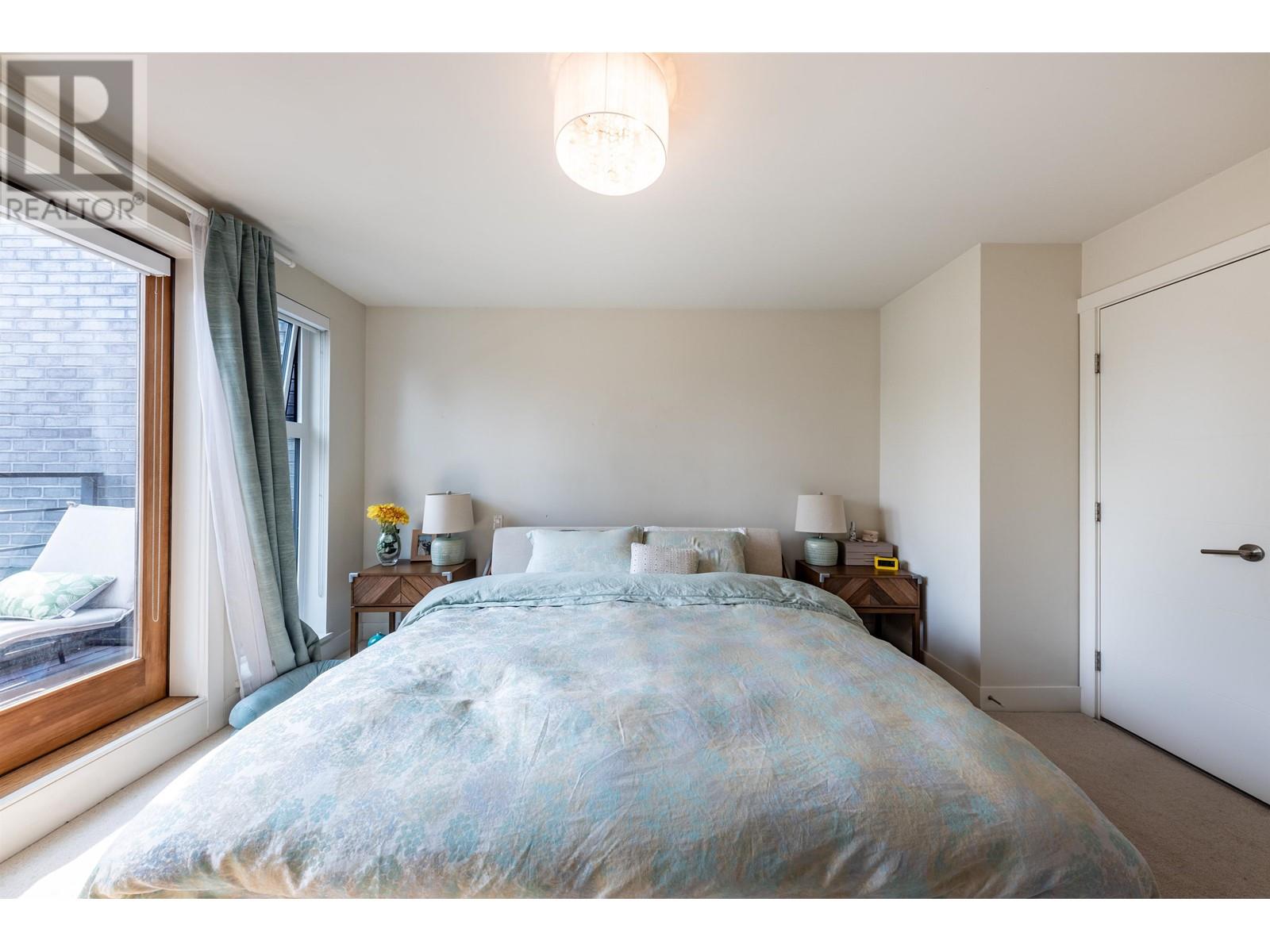 Listing Picture 28 of 35 : 979 W 46TH AVENUE, Vancouver / 溫哥華 - 魯藝地產 Yvonne Lu Group - MLS Medallion Club Member