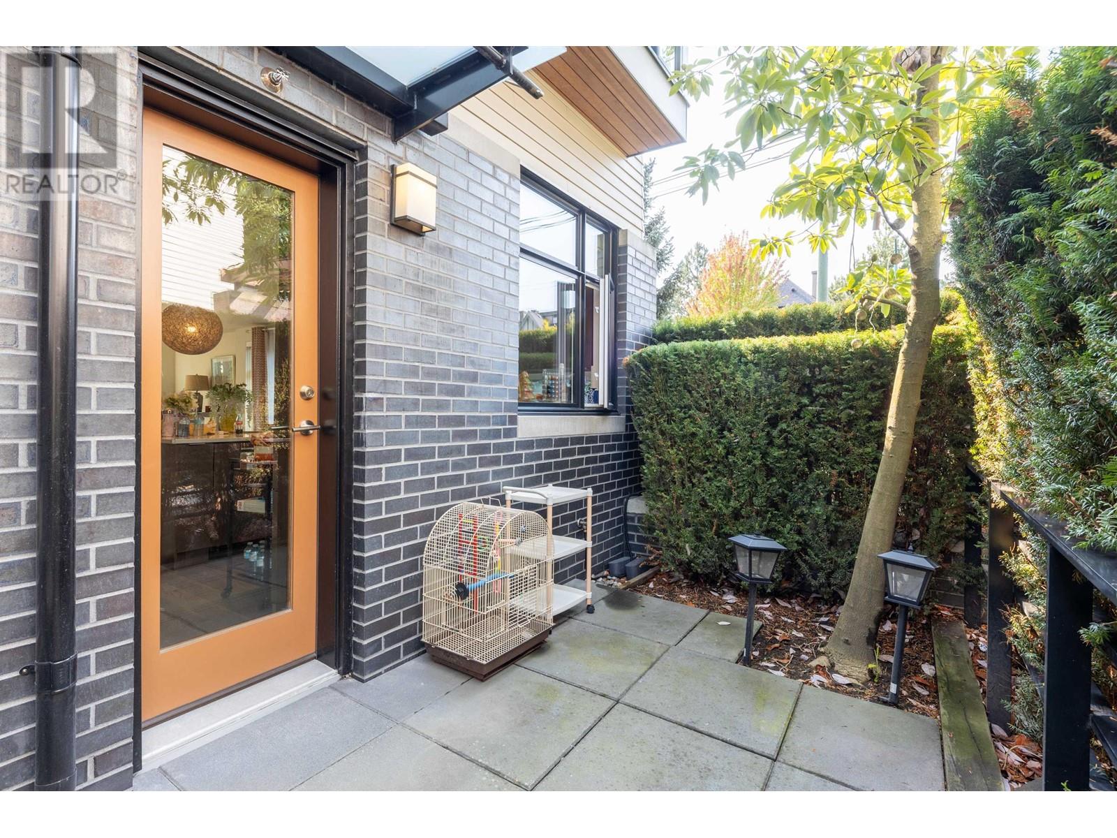 Listing Picture 34 of 35 : 979 W 46TH AVENUE, Vancouver / 溫哥華 - 魯藝地產 Yvonne Lu Group - MLS Medallion Club Member