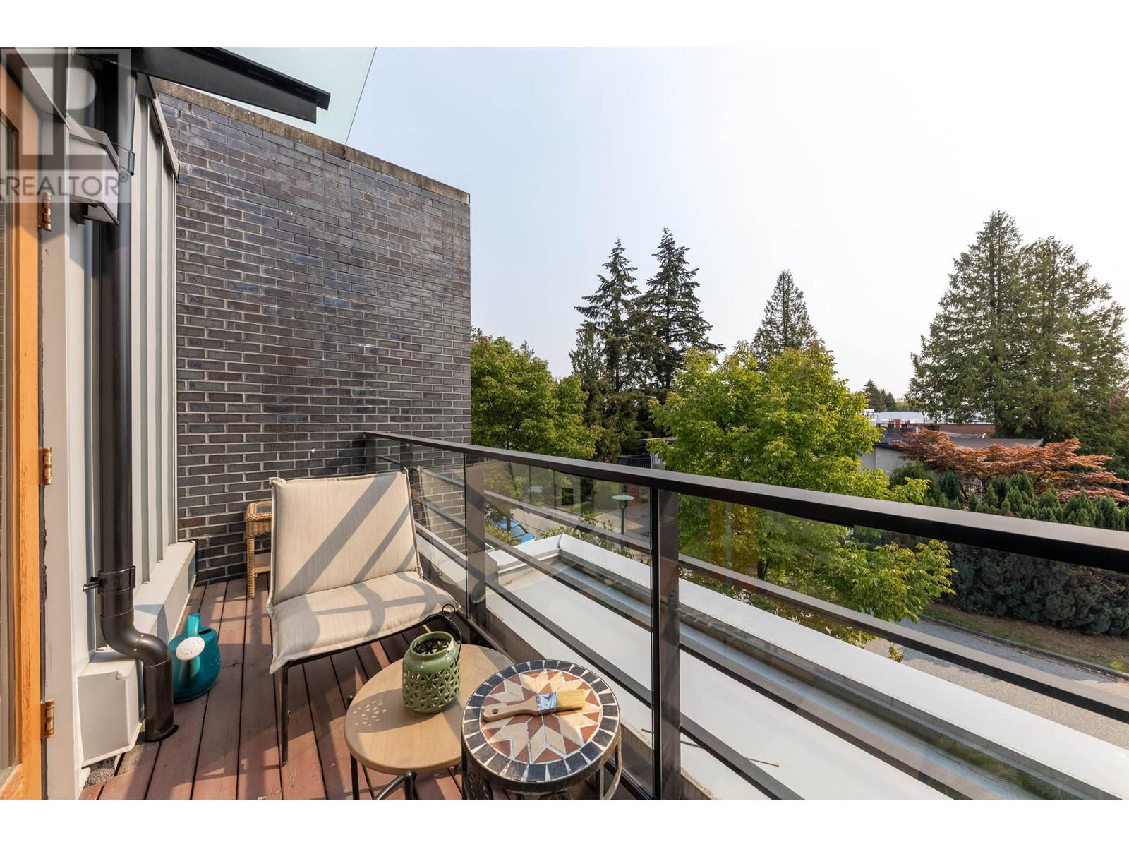 Listing Picture 29 of 35 : 979 W 46TH AVENUE, Vancouver / 溫哥華 - 魯藝地產 Yvonne Lu Group - MLS Medallion Club Member