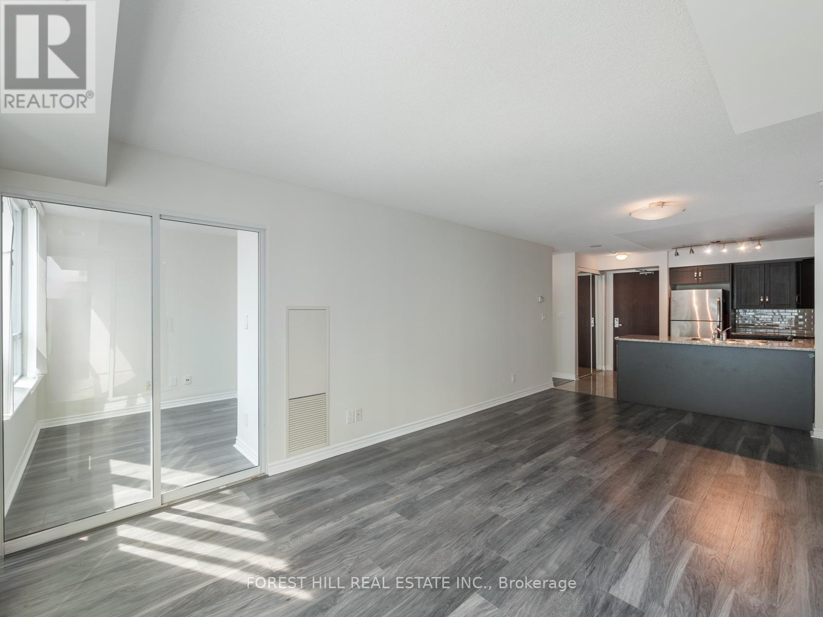 1510 - 335 Rathburn Road W, Mississauga, Ontario  L5B 0C8 - Photo 19 - W9386325