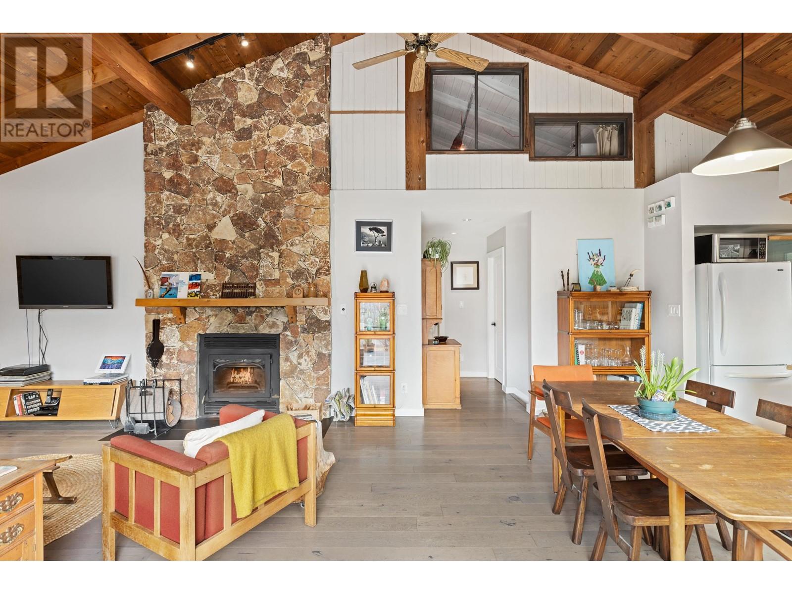 1553 Fraser Road, Pemberton, British Columbia  V0N 2L0 - Photo 5 - R2931755