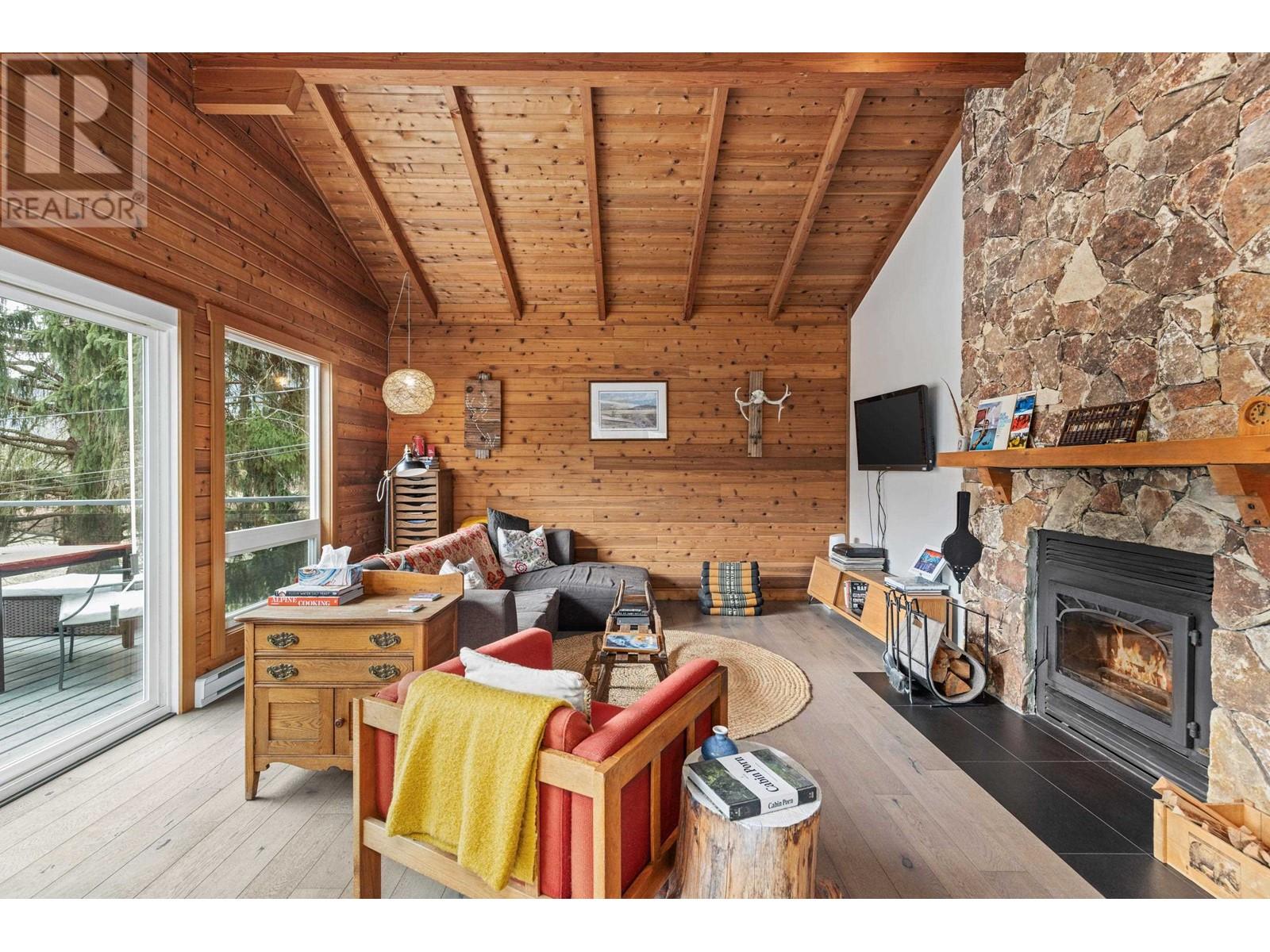 1553 Fraser Road, Pemberton, British Columbia  V0N 2L0 - Photo 4 - R2931755