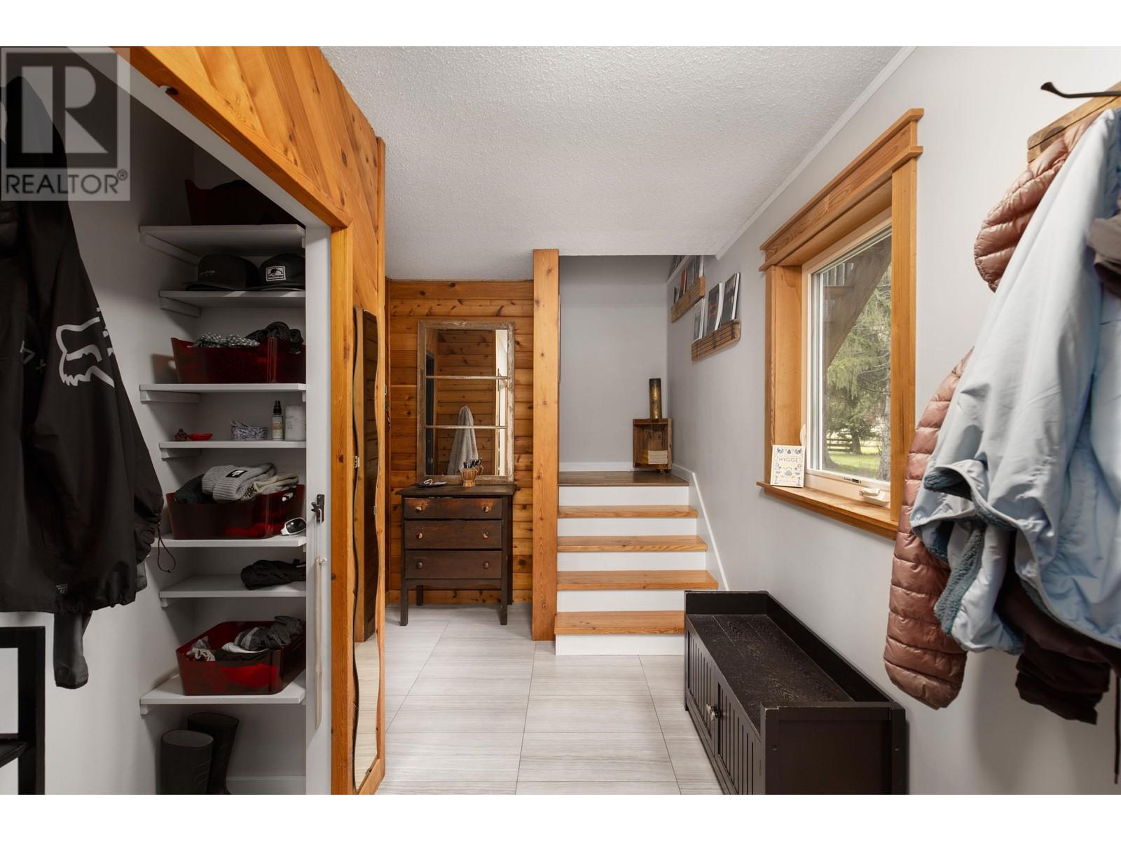 1553 Fraser Road, Pemberton, British Columbia  V0N 2L0 - Photo 29 - R2931755