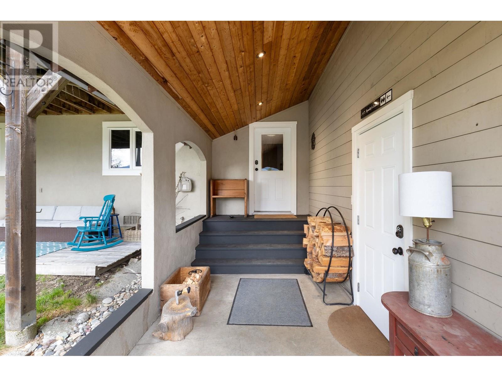 1553 Fraser Road, Pemberton, British Columbia  V0N 2L0 - Photo 30 - R2931755