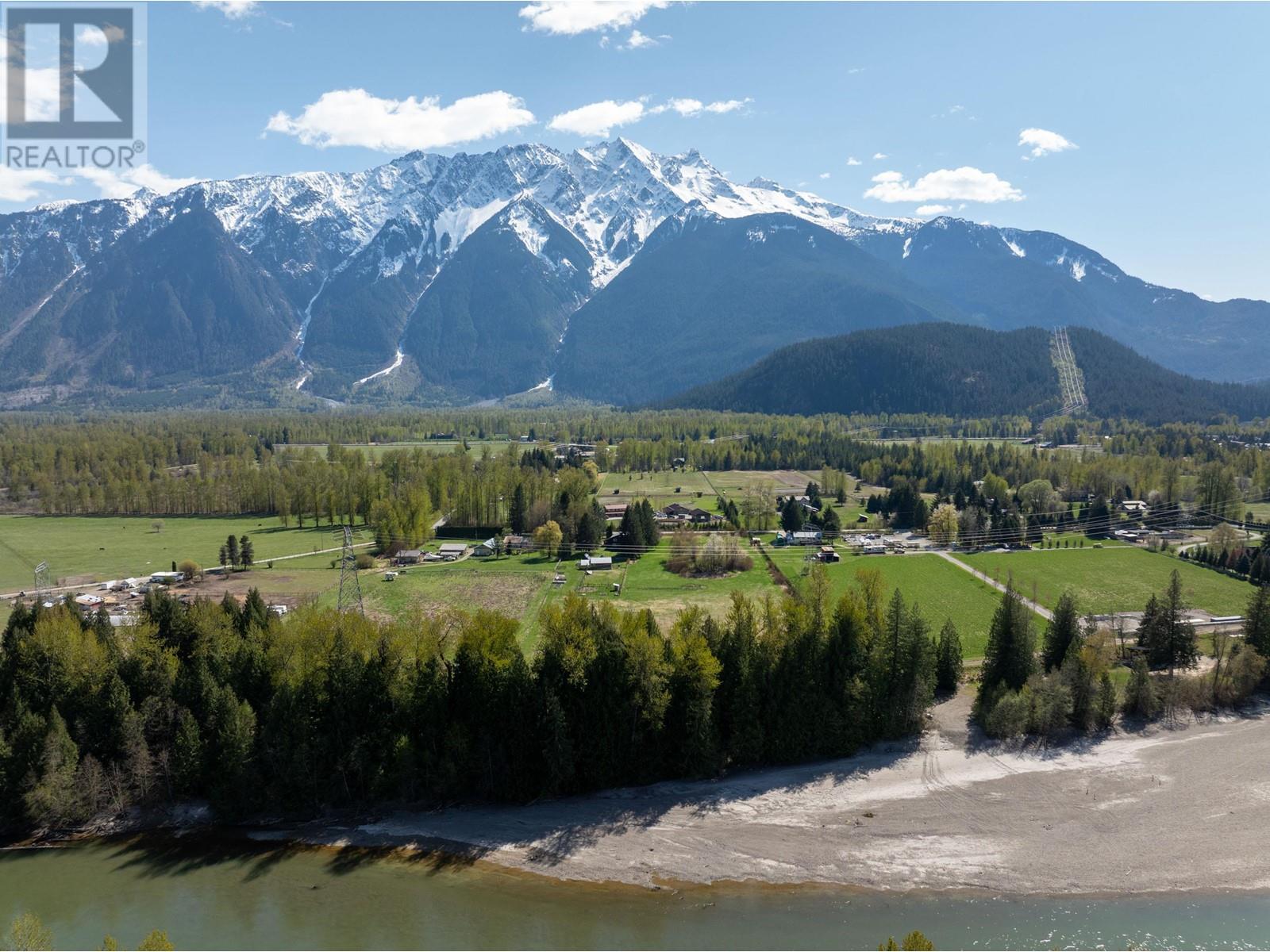 1553 Fraser Road, Pemberton, British Columbia  V0N 2L0 - Photo 40 - R2931755