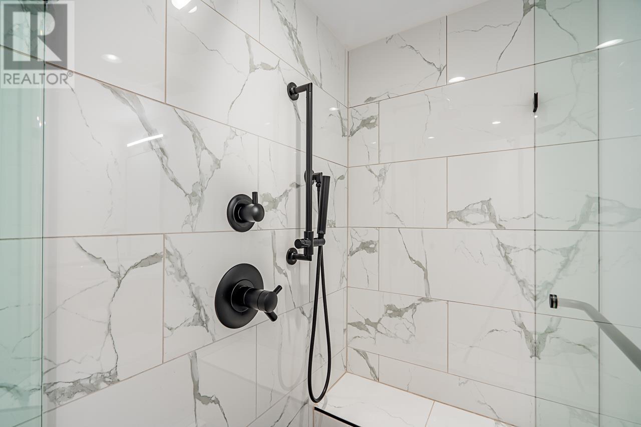 Listing Picture 28 of 30 : 501 1000 BEACH AVENUE, Vancouver / 溫哥華 - 魯藝地產 Yvonne Lu Group - MLS Medallion Club Member