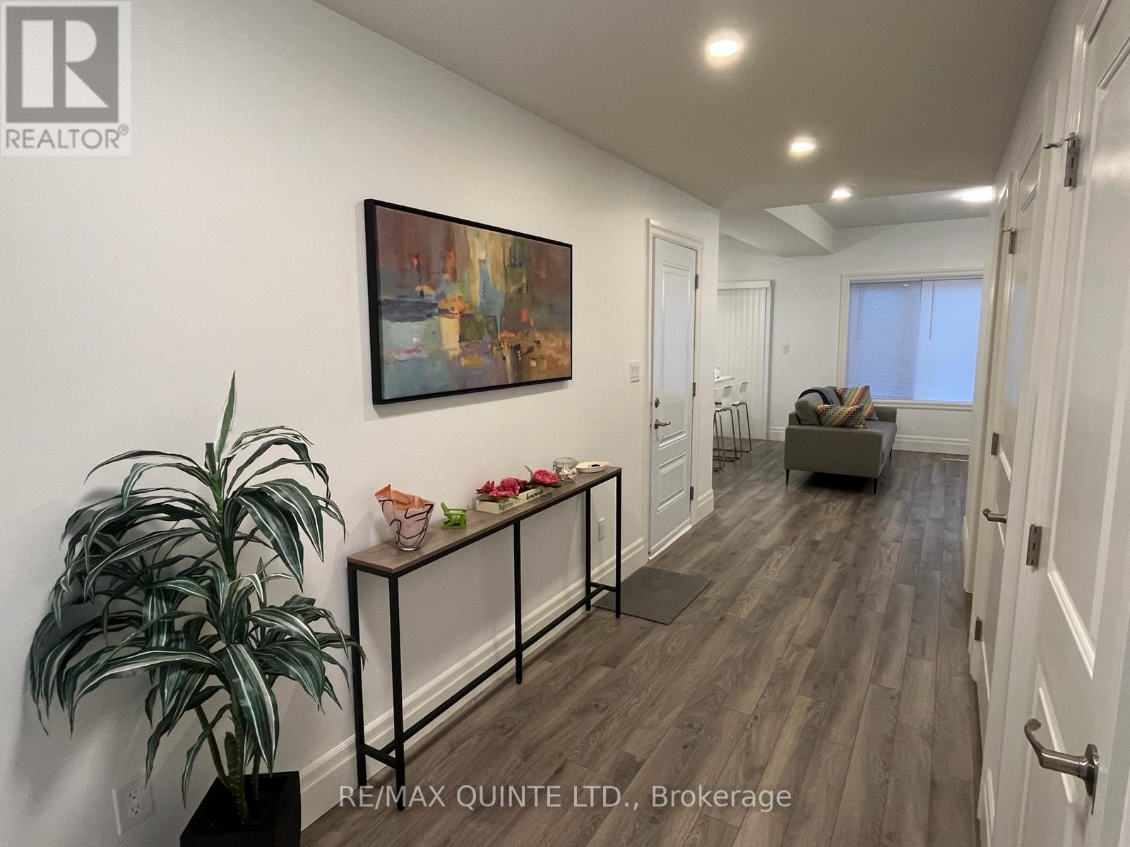 Property at 54 CAMPBELL CRESCENT image 4
