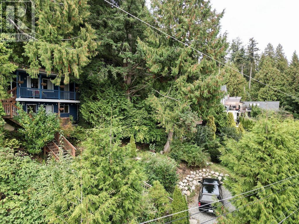 1833 North Road, Gibsons, British Columbia  V0N 1V1 - Photo 3 - R2933241