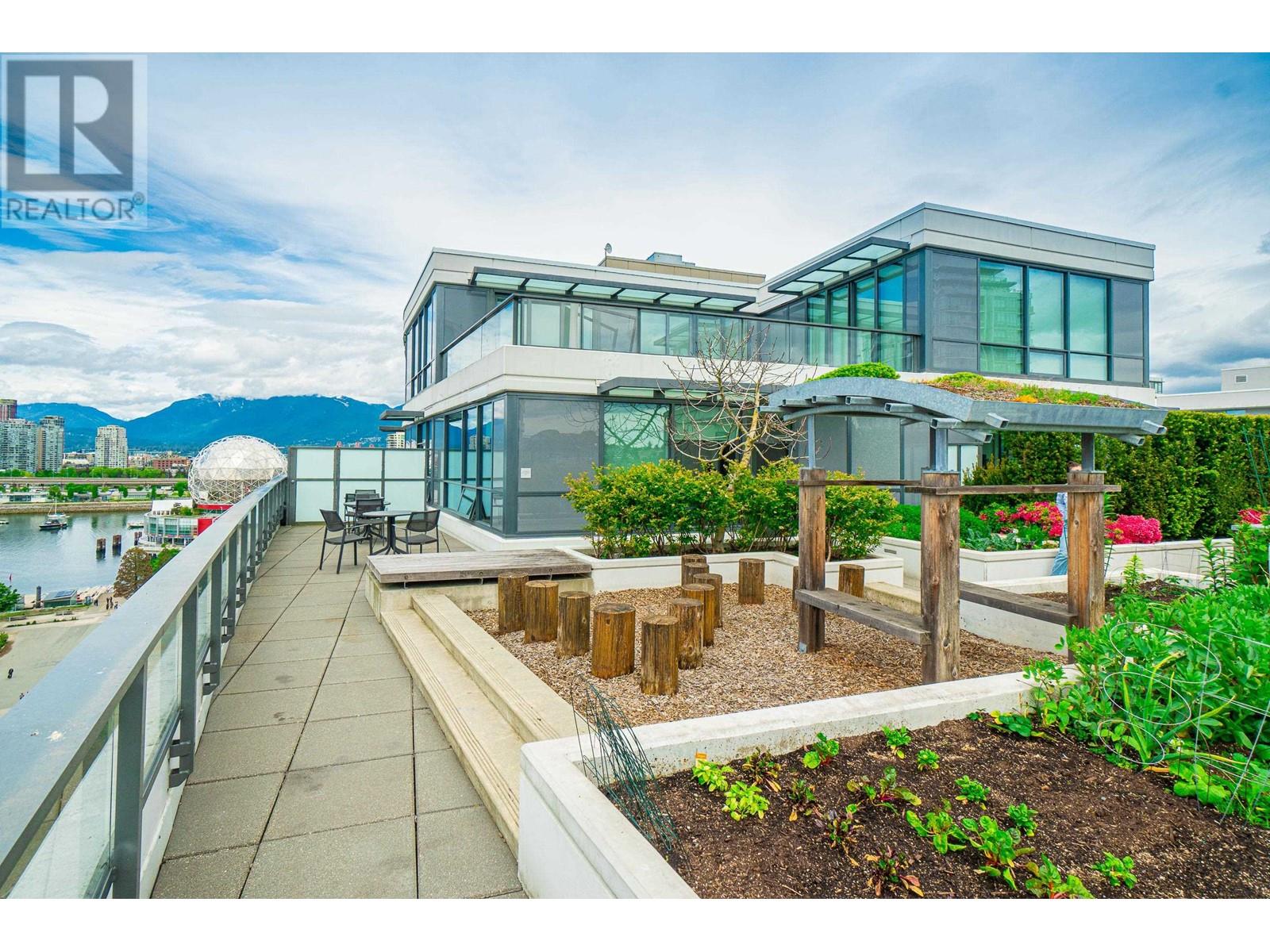 Listing Picture 29 of 33 : 1106 1688 PULLMAN PORTER STREET, Vancouver / 溫哥華 - 魯藝地產 Yvonne Lu Group - MLS Medallion Club Member