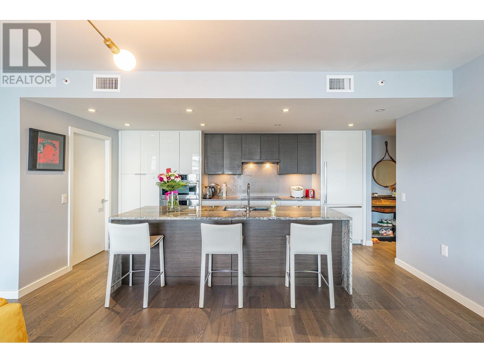 Listing Picture 9 of 33 : 1106 1688 PULLMAN PORTER STREET, Vancouver / 溫哥華 - 魯藝地產 Yvonne Lu Group - MLS Medallion Club Member