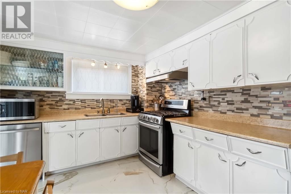 434 Scholfield Avenue N, Welland, Ontario  L3B 1N2 - Photo 2 - 40651579