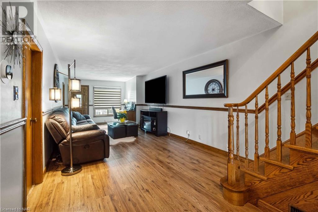 434 Scholfield Avenue N, Welland, Ontario  L3B 1N2 - Photo 1 - 40651579