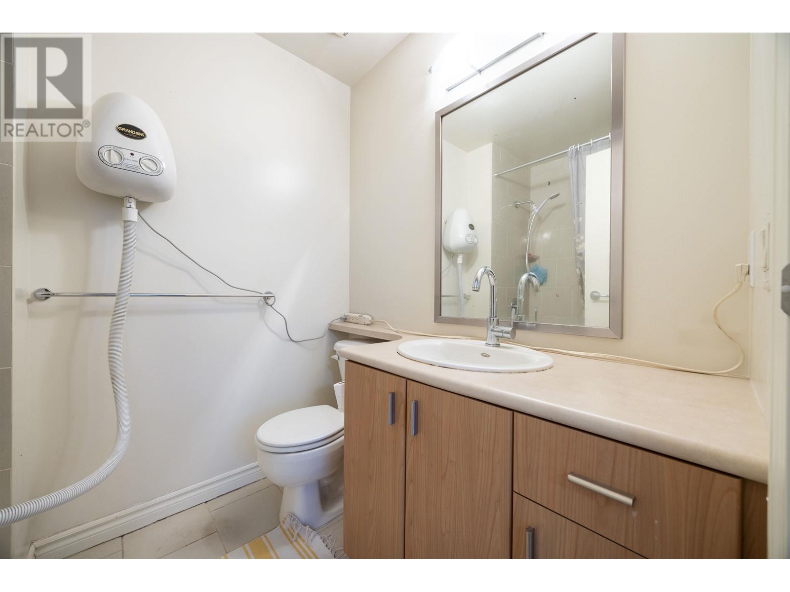 46 6878 Southpoint Drive, Burnaby, British Columbia  V3N 5E4 - Photo 13 - R2933607