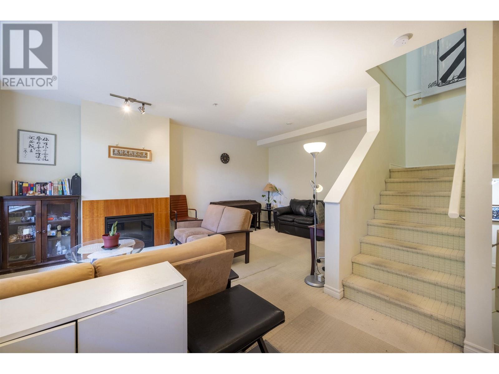 46 6878 Southpoint Drive, Burnaby, British Columbia  V3N 5E4 - Photo 5 - R2933607