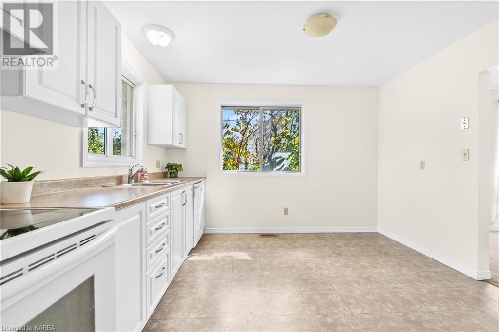 1470 Montreal Street, Kingston, Ontario  K7K 3L9 - Photo 7 - 40659150