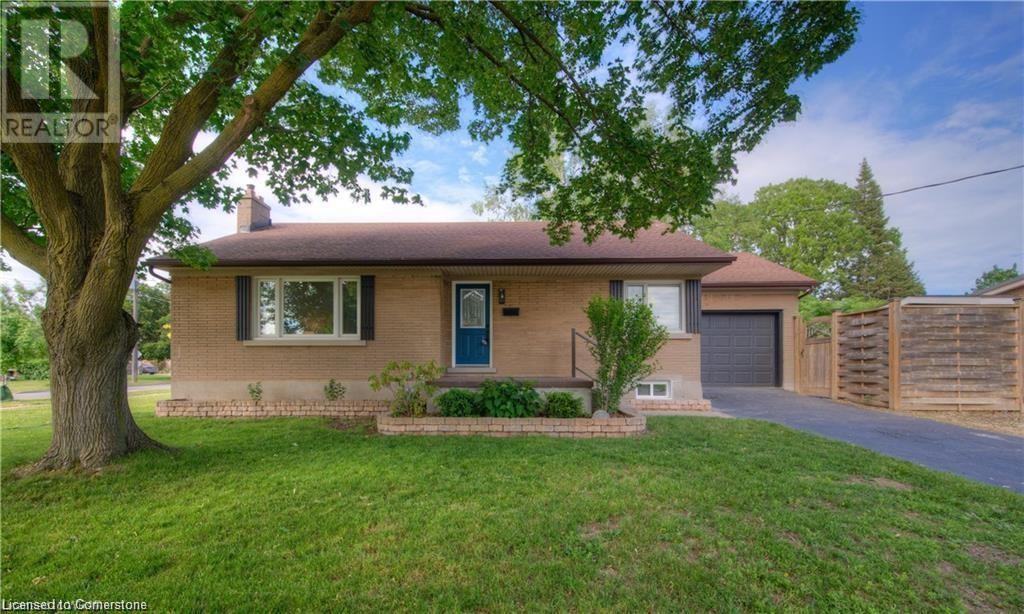 88 BROADMOOR Avenue, Kitchener, Ontario