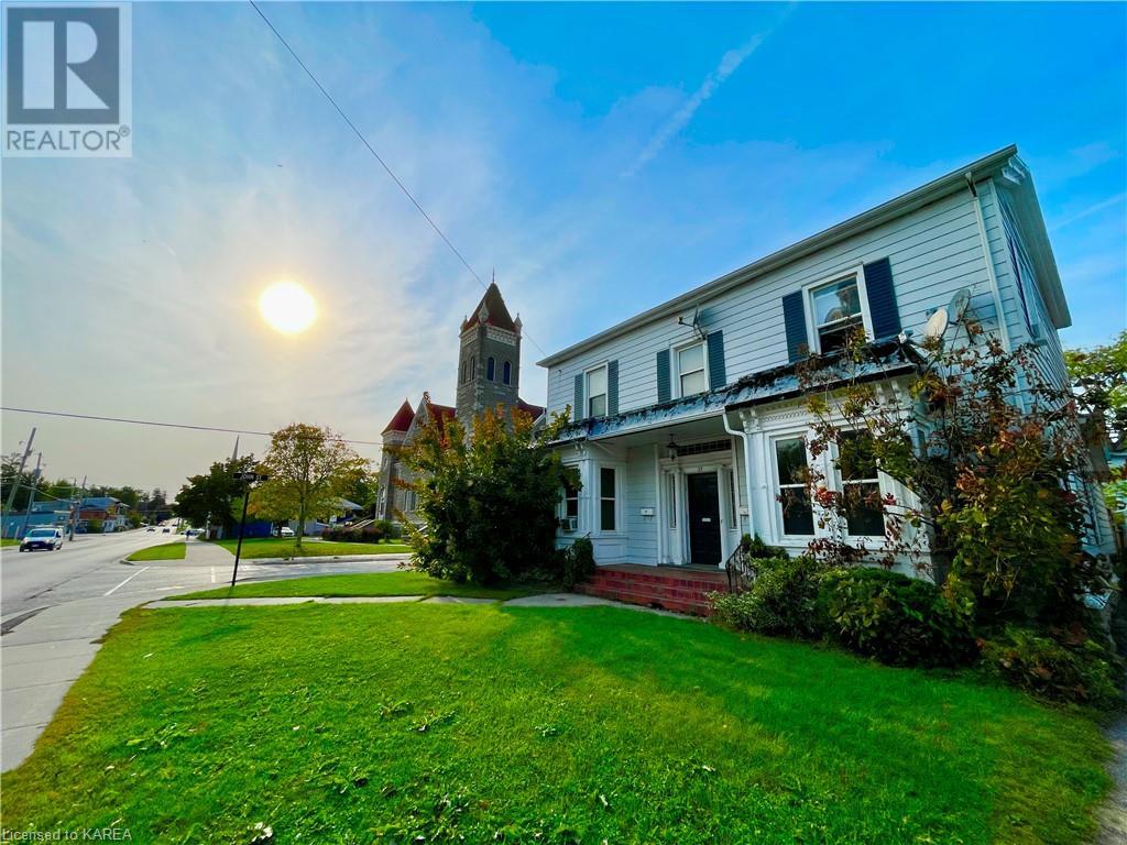 35 Bridge Street E, Napanee, Ontario  K7R 1J7 - Photo 3 - 40659888