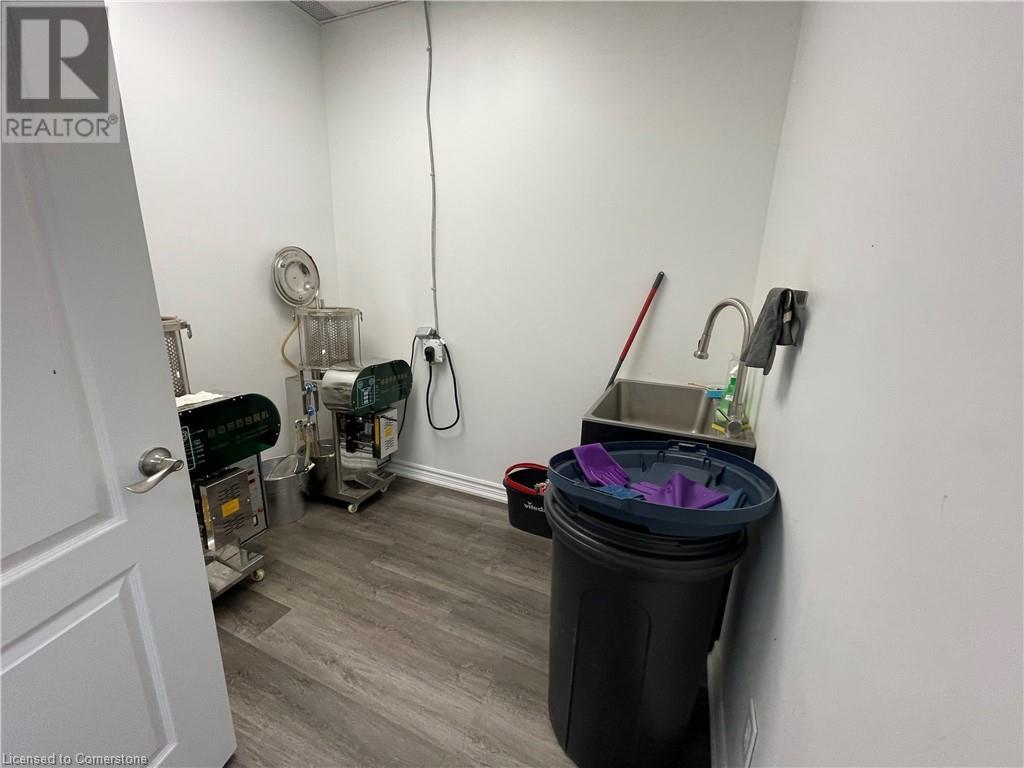 1040 Garner Road West Road W Unit# 207, Hamilton, Ontario  L9G 3K9 - Photo 19 - 40658585