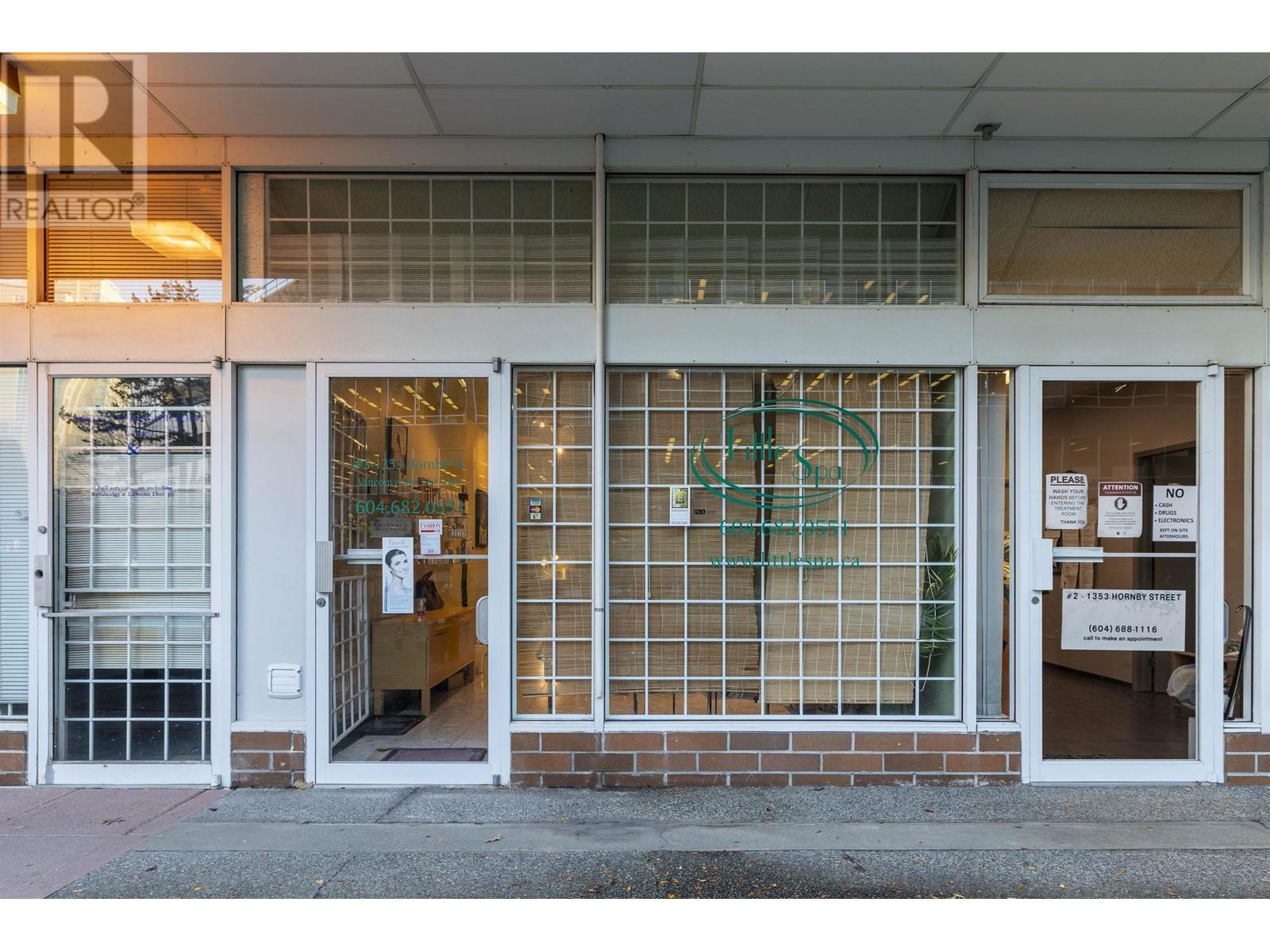 3 1353 Hornby Street, Vancouver, British Columbia  V6Z 1W7 - Photo 4 - C8063539