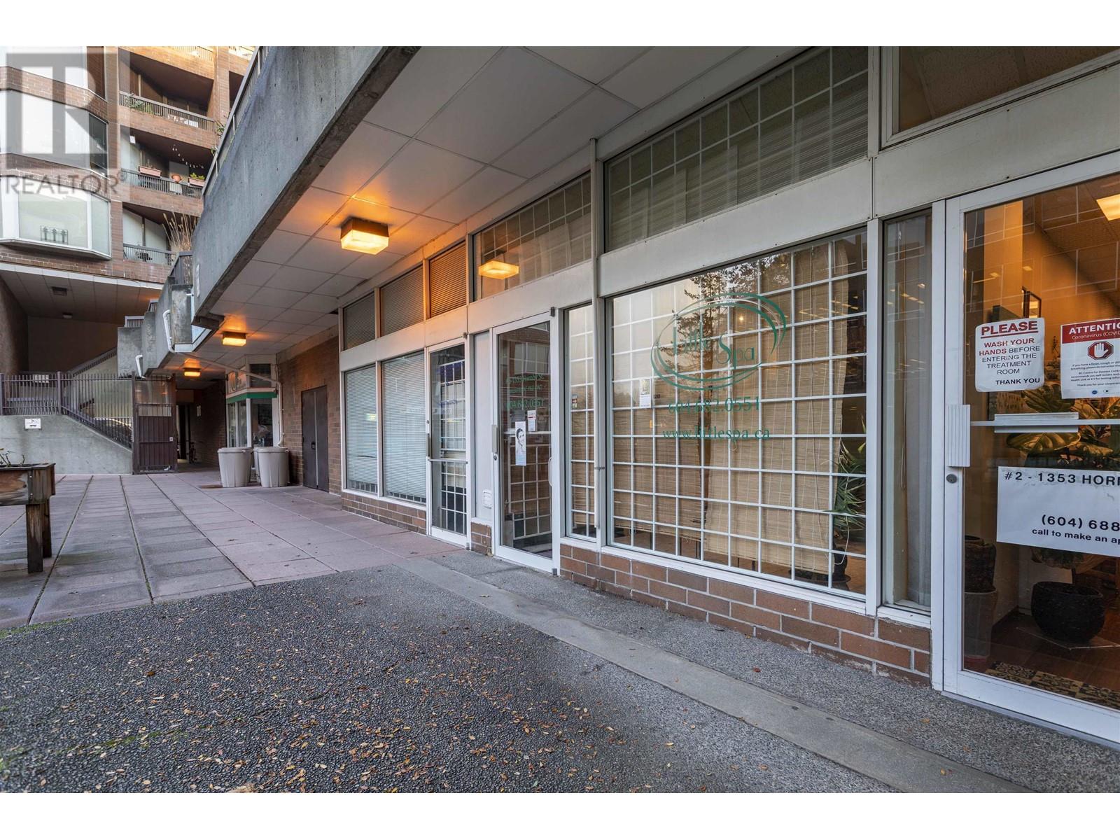 3 1353 Hornby Street, Vancouver, British Columbia  V6Z 1W7 - Photo 7 - C8063539