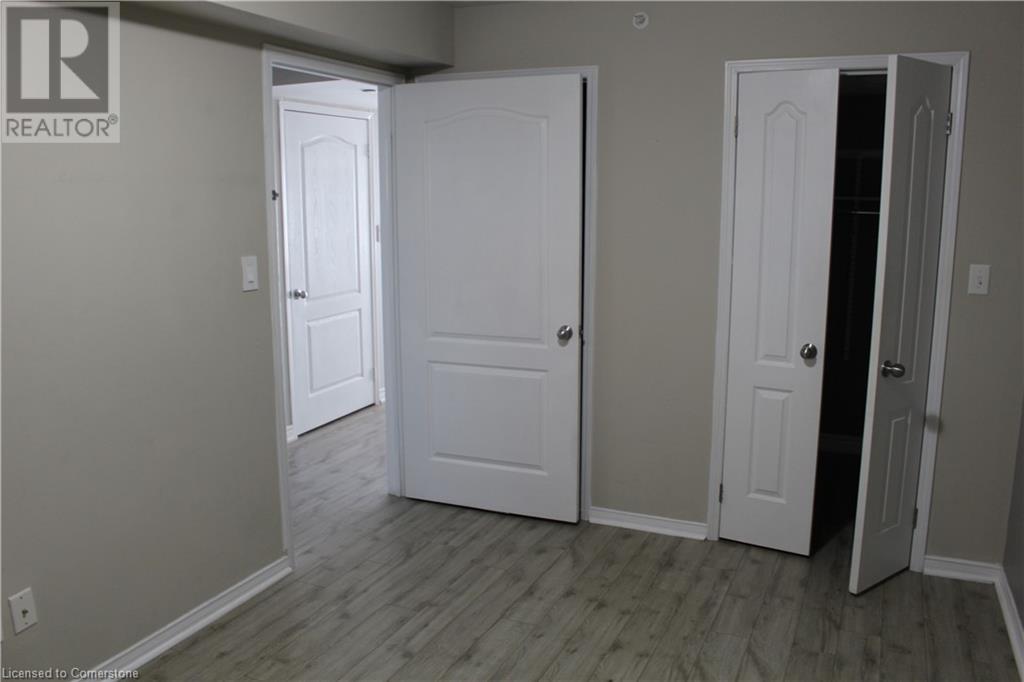 51 Hays Boulevard Unit# 1, Oakville, Ontario  L6H 0J1 - Photo 18 - 40659865