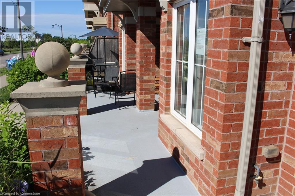 51 Hays Boulevard Unit# 1, Oakville, Ontario  L6H 0J1 - Photo 4 - 40659865