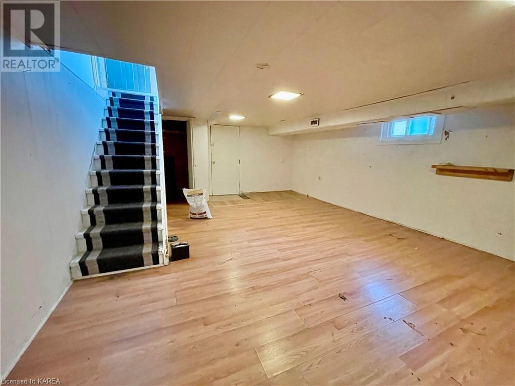 82 Bridge Street W, Napanee, Ontario  K7R 2C6 - Photo 9 - 40659864