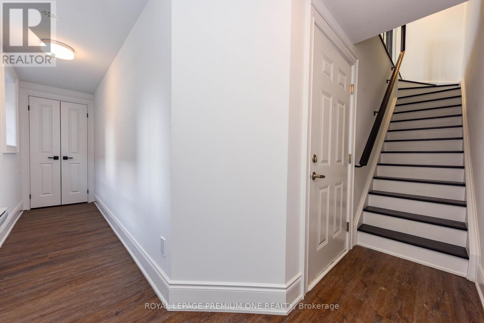 51 - 30 Lunar Crescent, Mississauga, Ontario  L5M 2R5 - Photo 4 - W9370830