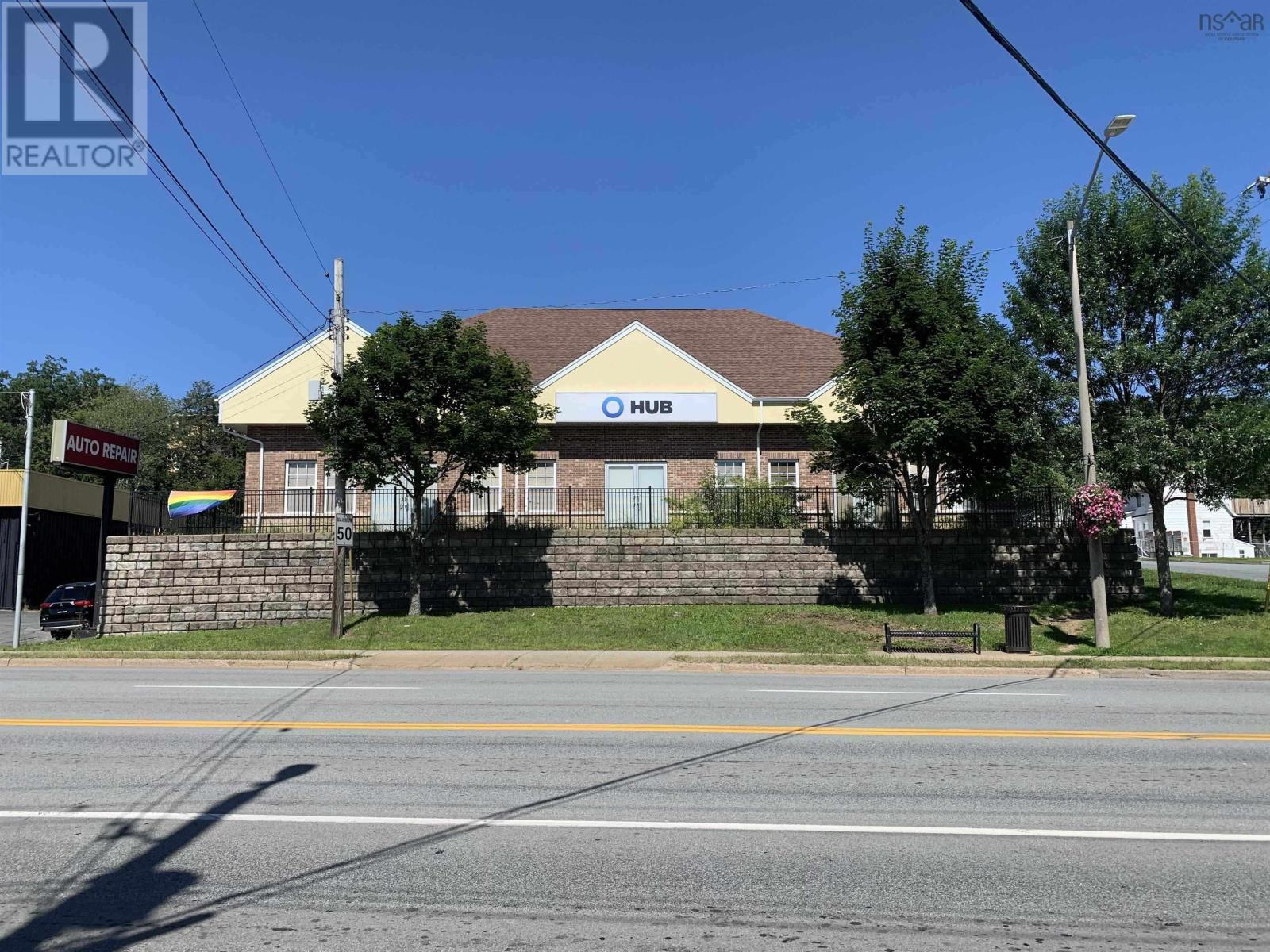 1-3 Pinehill Drive, Lower Sackville, Nova Scotia  B4C 2S1 - Photo 3 - 202423464