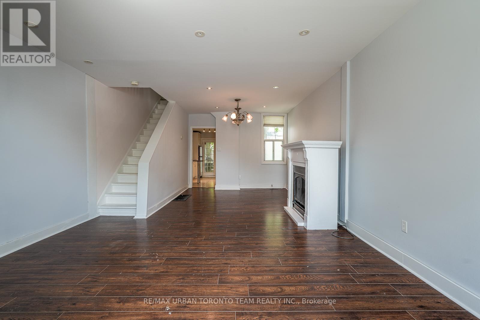 880 Dundas Street E, Toronto, Ontario  M4M 1R3 - Photo 2 - E9387008