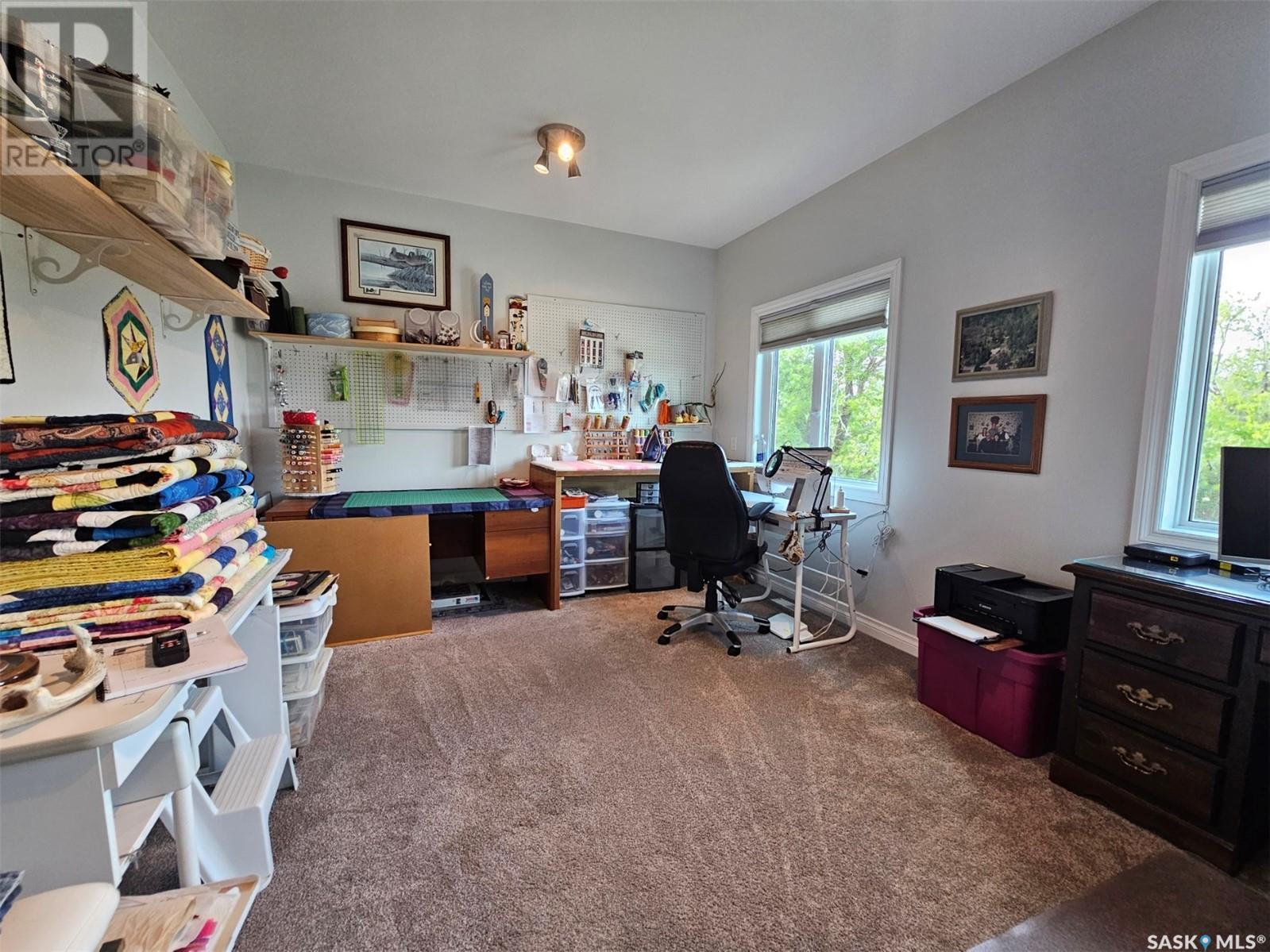 208 2nd Street E, Frontier, Saskatchewan  S0N 0W0 - Photo 14 - SK985420