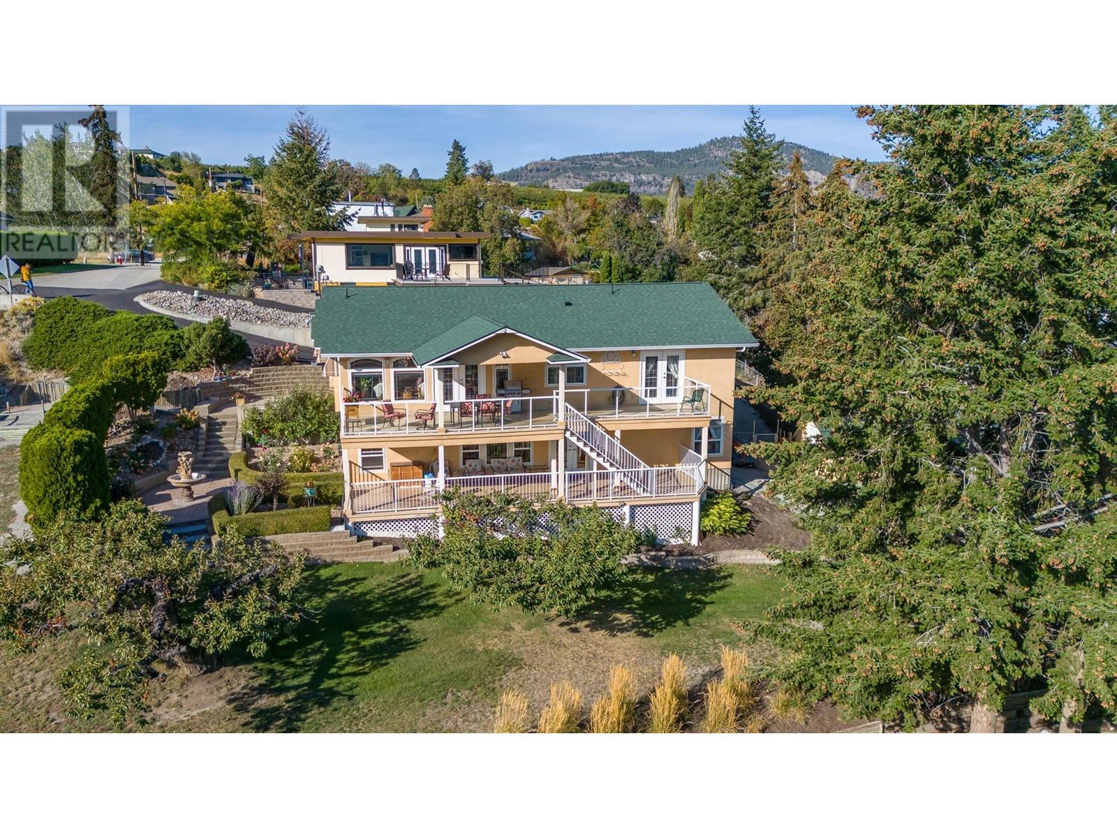 6500 Macdonald Place Summerland