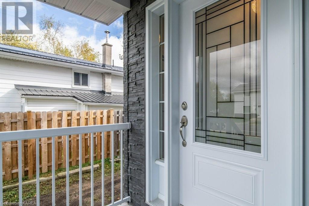 100 Palace Road, Napanee, Ontario  K7R 3B3 - Photo 3 - 40660057