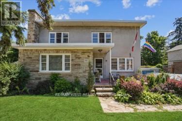 2 - 15 PARKSIDE DRIVE, Barrie, Ontario