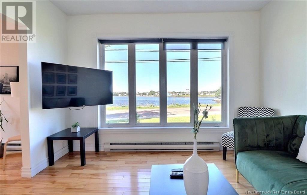 Property at 34 Riverside Drive image 5