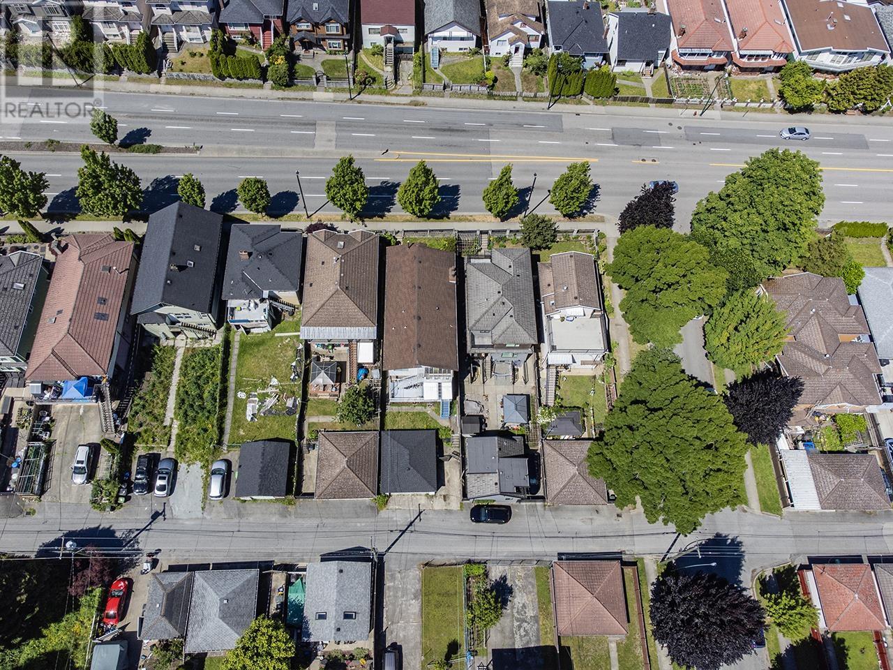 Listing Picture 12 of 37 : 4818 KNIGHT STREET, Vancouver / 溫哥華 - 魯藝地產 Yvonne Lu Group - MLS Medallion Club Member