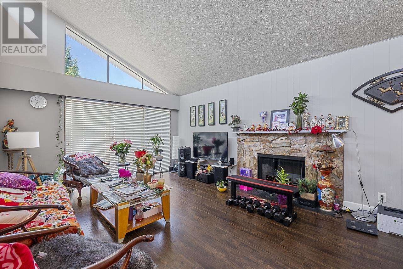 Listing Picture 17 of 37 : 4818 KNIGHT STREET, Vancouver / 溫哥華 - 魯藝地產 Yvonne Lu Group - MLS Medallion Club Member