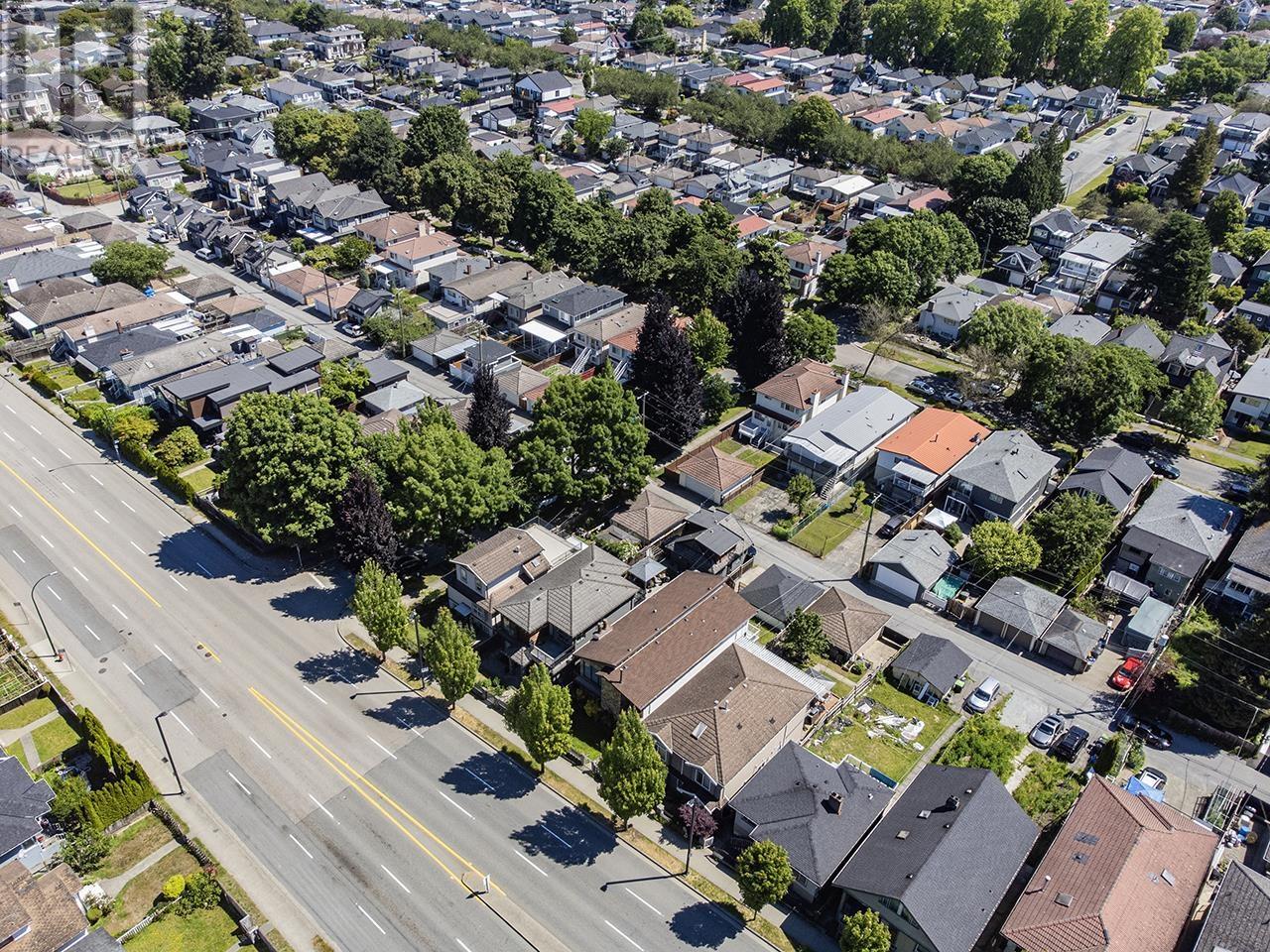 Listing Picture 5 of 37 : 4818 KNIGHT STREET, Vancouver / 溫哥華 - 魯藝地產 Yvonne Lu Group - MLS Medallion Club Member