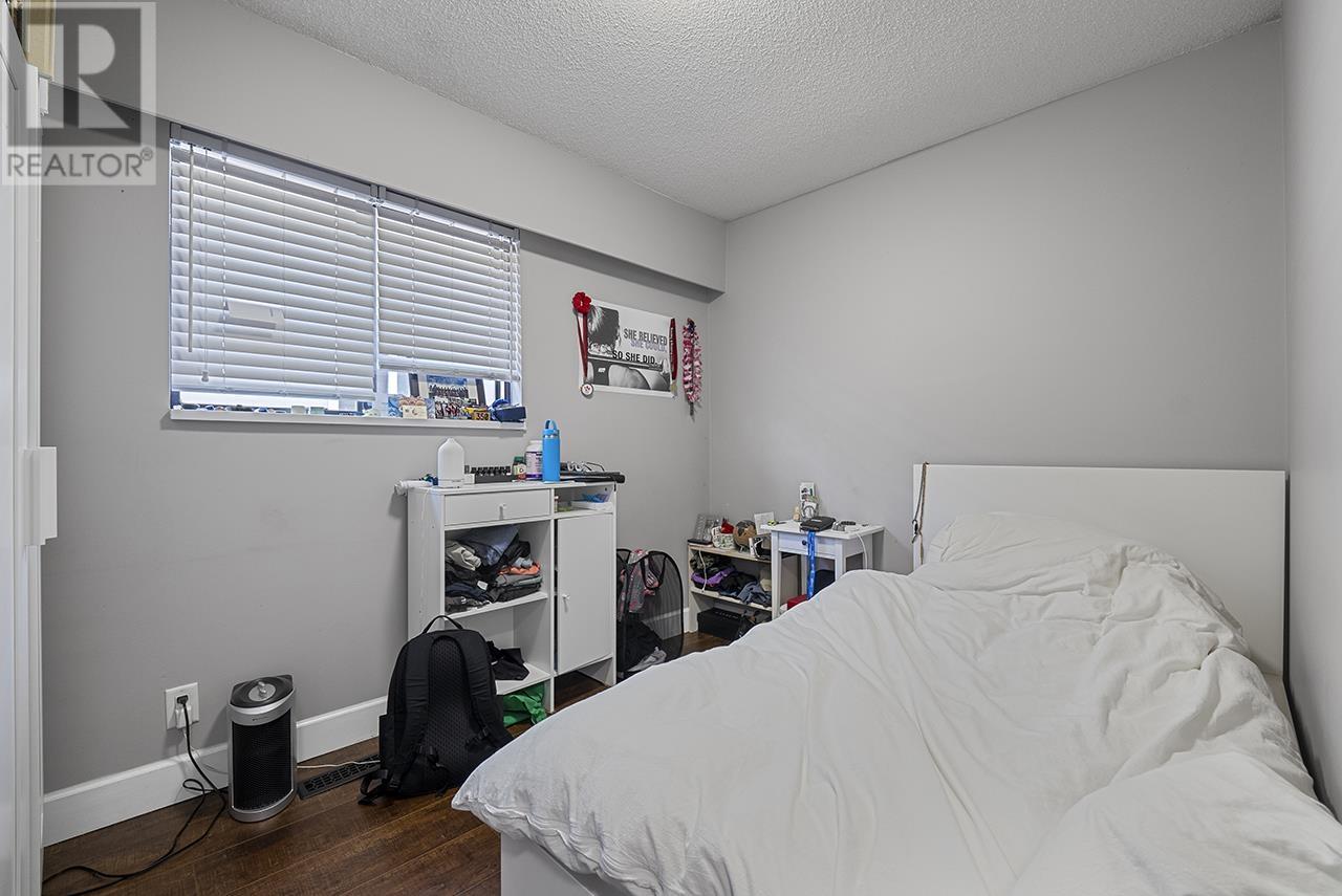 Listing Picture 23 of 37 : 4818 KNIGHT STREET, Vancouver / 溫哥華 - 魯藝地產 Yvonne Lu Group - MLS Medallion Club Member