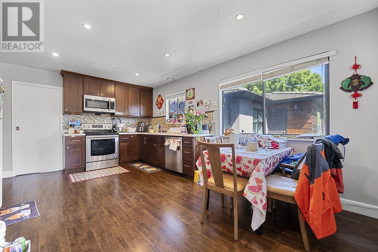 Listing Picture 28 of 37 : 4818 KNIGHT STREET, Vancouver / 溫哥華 - 魯藝地產 Yvonne Lu Group - MLS Medallion Club Member