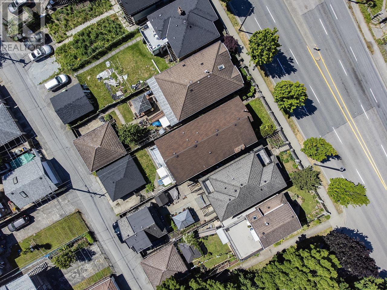 Listing Picture 4 of 37 : 4818 KNIGHT STREET, Vancouver / 溫哥華 - 魯藝地產 Yvonne Lu Group - MLS Medallion Club Member