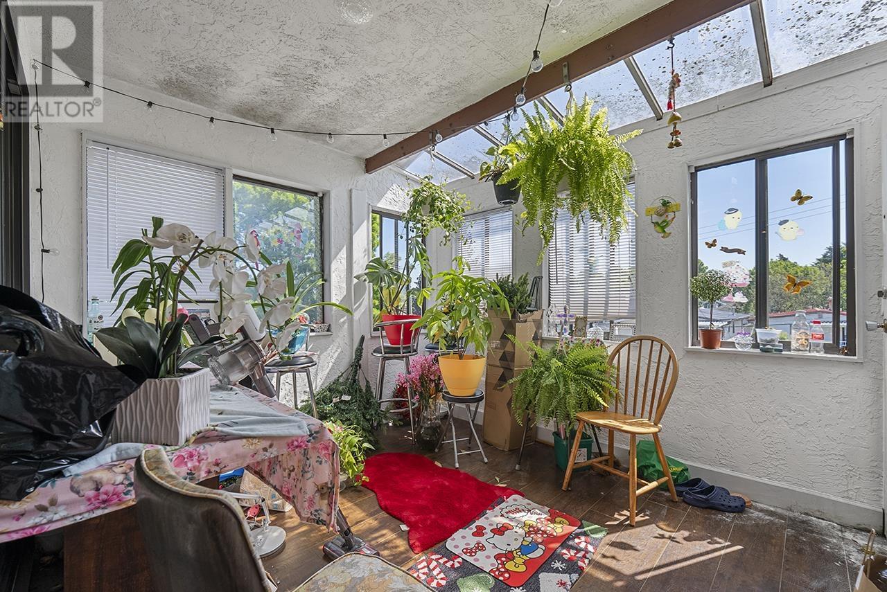 Listing Picture 30 of 37 : 4818 KNIGHT STREET, Vancouver / 溫哥華 - 魯藝地產 Yvonne Lu Group - MLS Medallion Club Member